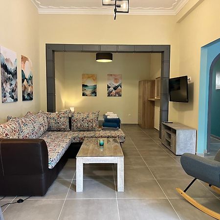 Spacious And Beautiful House Pireu Exterior foto