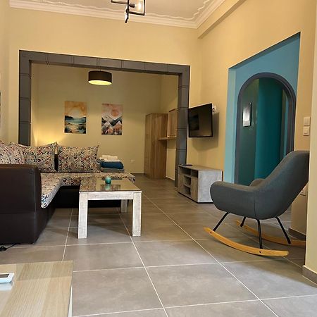 Spacious And Beautiful House Pireu Exterior foto
