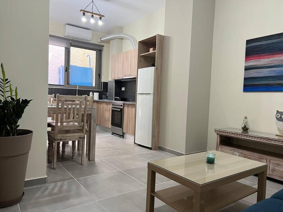 Spacious And Beautiful House Pireu Exterior foto