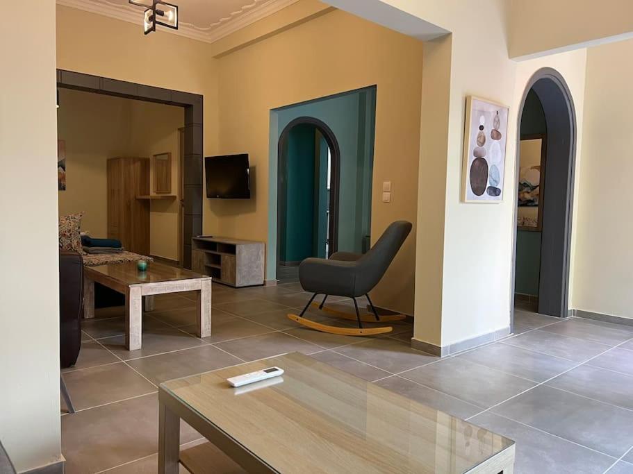Spacious And Beautiful House Pireu Exterior foto